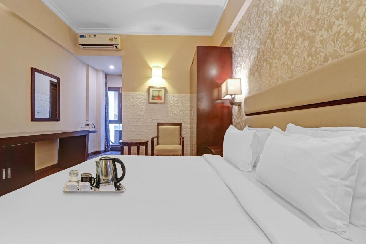 Oyo Townhouse 934 L'Elegant Hotel & Banquetby Ace Manor Ghaziabad Exteriör bild
