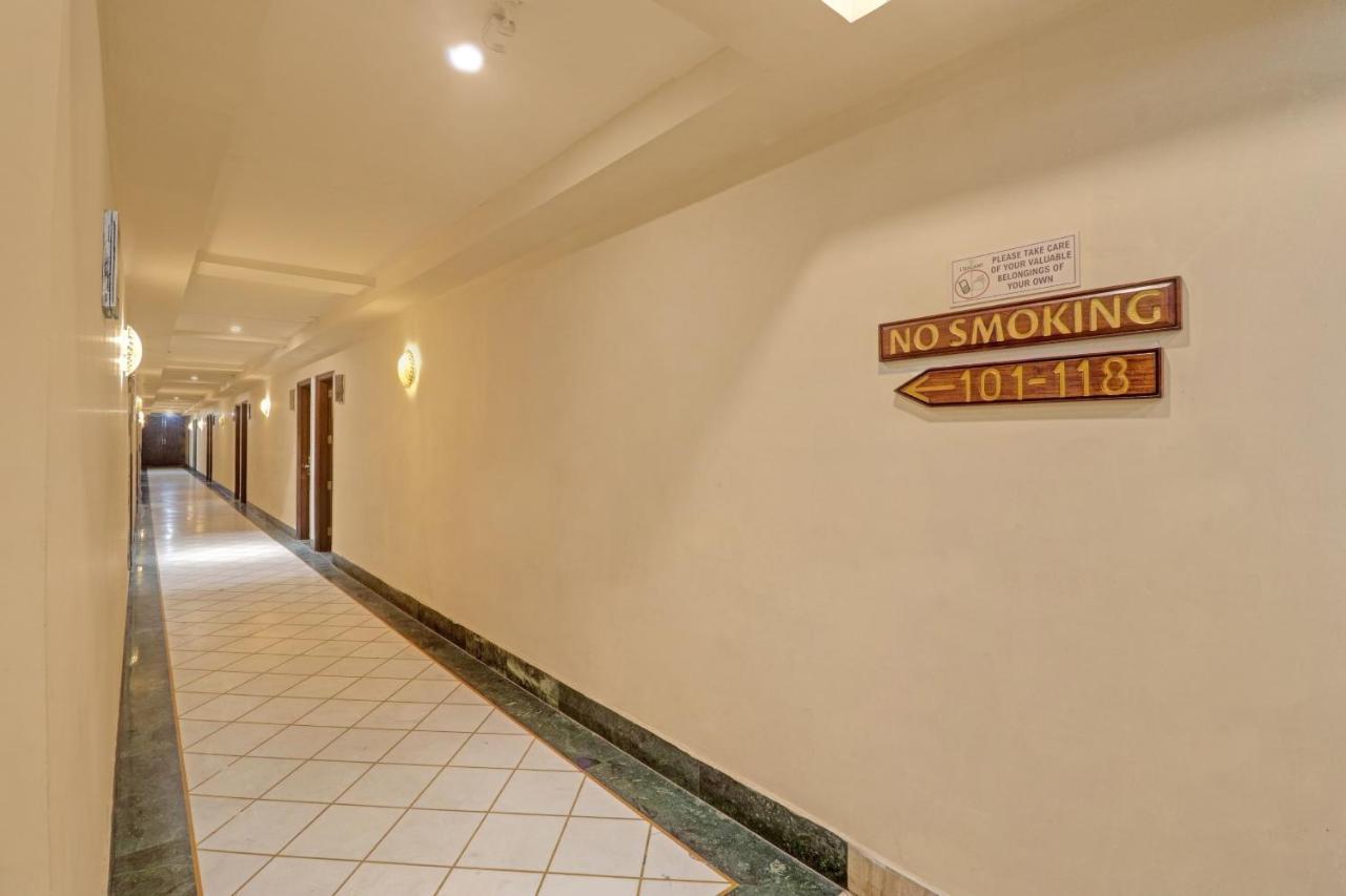 Oyo Townhouse 934 L'Elegant Hotel & Banquetby Ace Manor Ghaziabad Exteriör bild