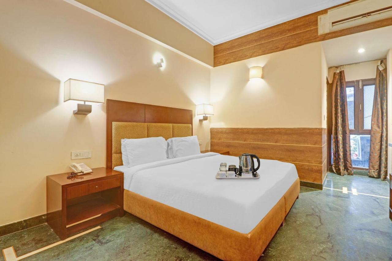 Oyo Townhouse 934 L'Elegant Hotel & Banquetby Ace Manor Ghaziabad Exteriör bild