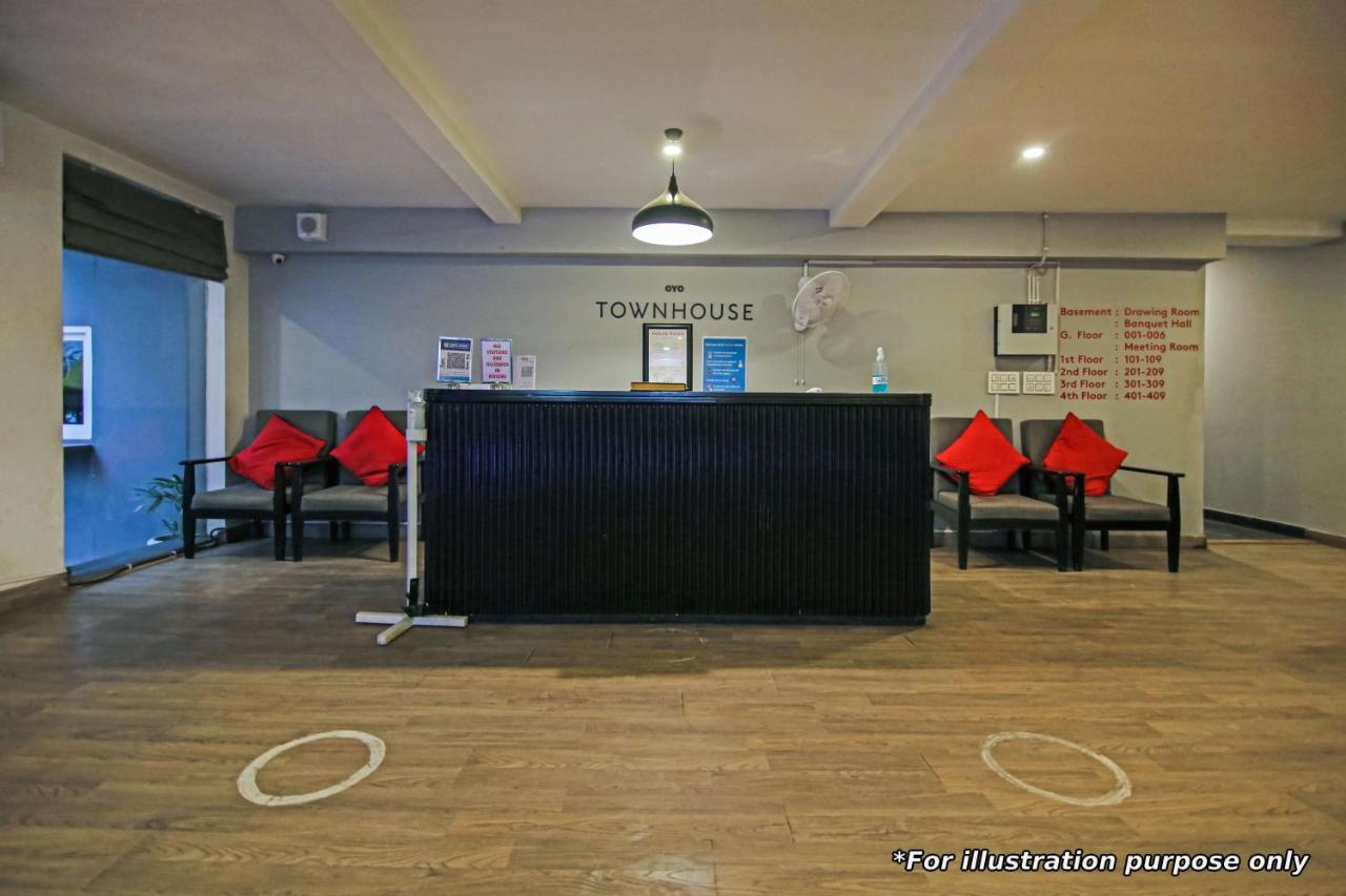 Oyo Townhouse 934 L'Elegant Hotel & Banquetby Ace Manor Ghaziabad Exteriör bild